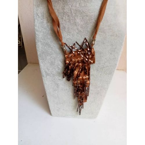 Collier Ancien Indien En Cuir