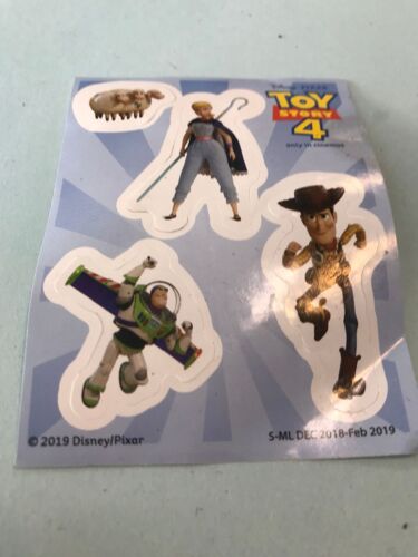 Sticker Toy Story 4 : Buzz L'éclair, Shérif Woody, La Bergère Et Les Moutons - Walt Disney - Pixar - 8x6 Cm - 2018