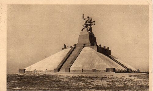 Carte Postale Ancienne  - Environs De Suippes - Le Monument De Navarin (Oeuvre Du Sculpteur Réal Des Sarte)