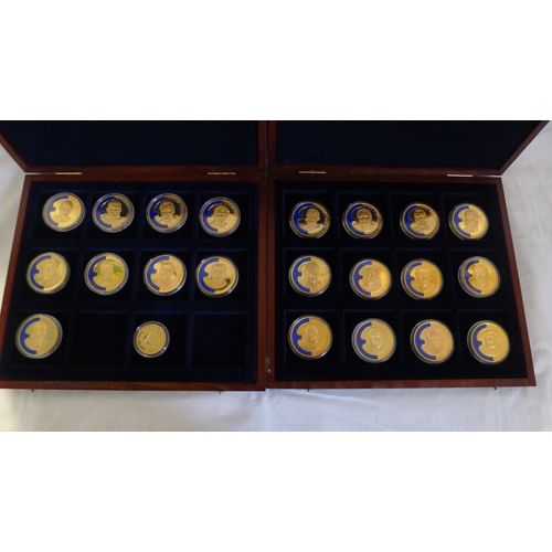 2 Coffrets Contenant 23 Pieces Europa