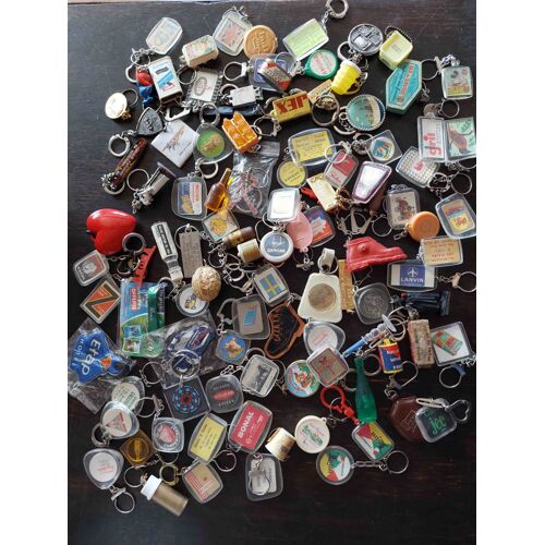Lot De 100 Porte-Cles Anciens Vintage : Porte Clés Canif, Zodiaque, En Céramique...Lot 6