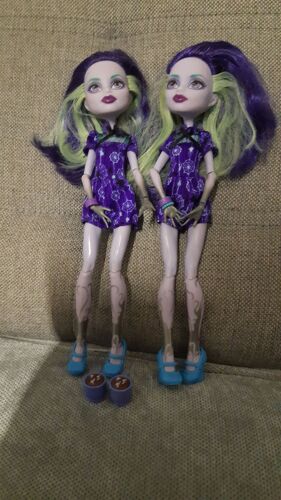 Monster High Twyla Violet Fantôme 2012