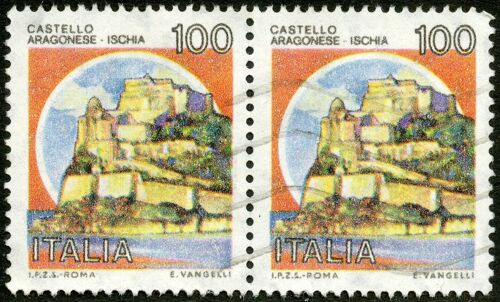 Deux Timbres Oblitérés Italia, Castello Aragonese - Ischia, 100