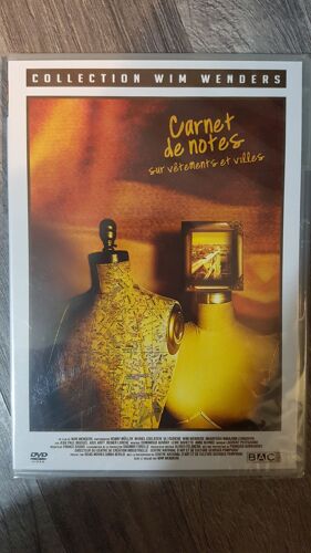 Carnet De Notes Sur Vêtements Et Villes