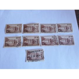 Timbre Au Profit Des Oeuvres Des Ptt, Plaisir De La Plage, 20c+10c Brun