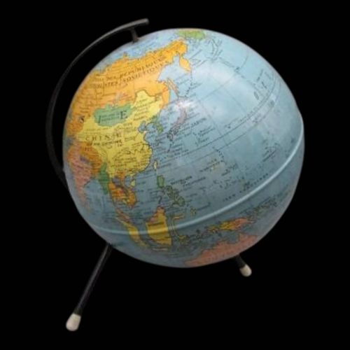 Mappemonde Taride annes 60apos en tole multicolore