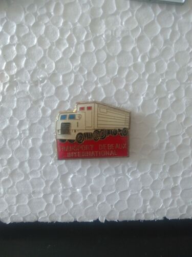 Pin's Camion Transport Debeaux International