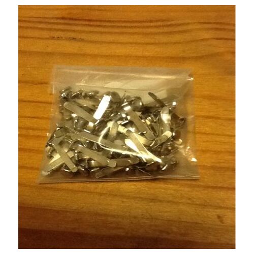 Lot de 100 clips type pointe a écarté Réf 01