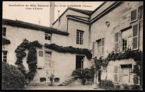Carte Postale Ancienne, France, Vienne ( 86 ), Loudun, 17 Rue Sèche, Institution De Mlle Salmon, Cour D'entrée