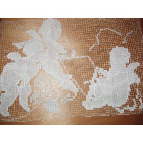 Napperon Maillé Avec Motif Anges