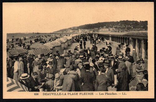 Carte Postale Ancienne, France, Calvados ( 14 ), Deauville La Plage Fleurie, Les Planches Bondées