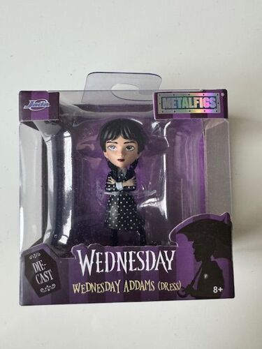 Wednesday : Figurine Wednesday Addams (Dress) / Figurine Metallique Metalfigs