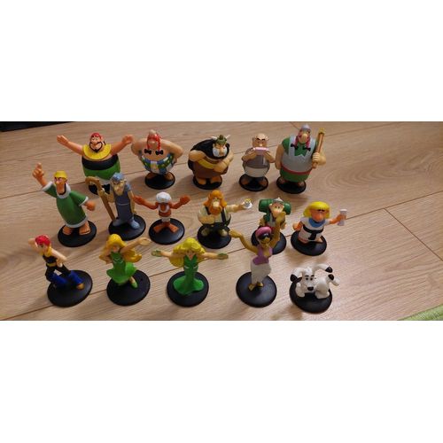 Lot 16 Figurines Asterix Mcdonald's 2019