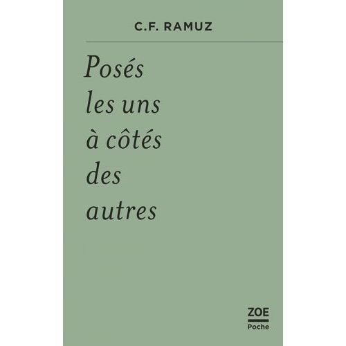 Posés Les Uns À Côté Des Autres