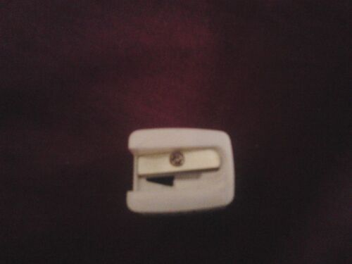 Taille-Crayon Maquillage Elf 