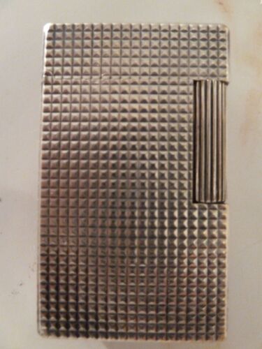 Briquet Dupont  Motif Pointe De Diamant
