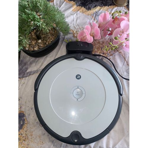 Aspirateur IRobot Roomba 698