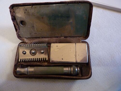 Rasoir Ancien Dans Sa Boite D'origine