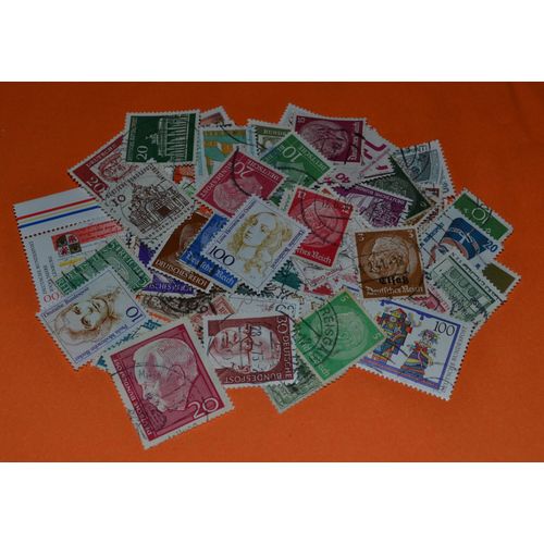 Lot De 70 Timbres Reichpost  Allemagne