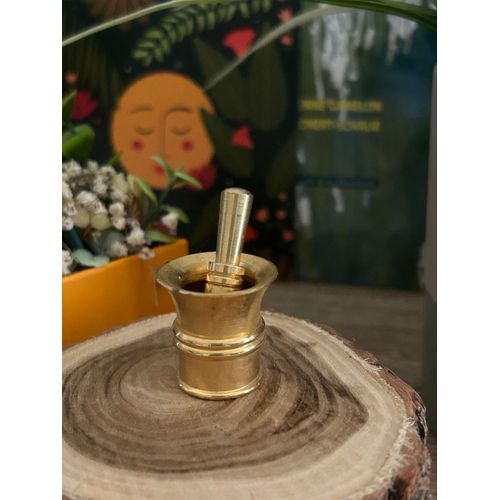 Mortier et pilon miniature pour maison de poupée