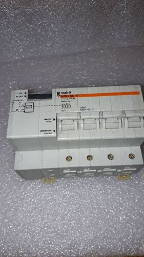 DISJONCTEUR MULTI9 REFLEX SC40