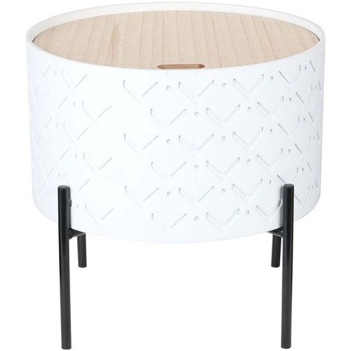 Coffre À Motifs Sculté Sur Pieds En Métal