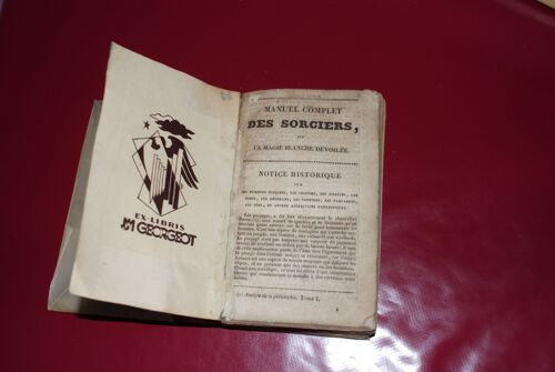 Manuel Complet Des Sorciers,Ou La Magie Blanche Dévoilée