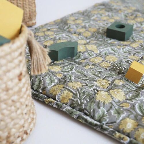 Tapis enfant coton imprimé fleuri FIDELIA 100x100