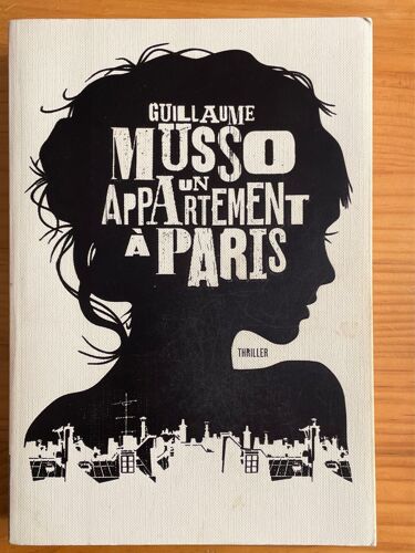 Un Appartement À Paris