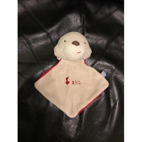 Peluche Doudou Chat Plat Sucre D'orge Triangle Gris Chaperon Rouge Brodé