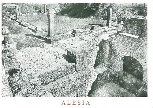 Carte Postale Moderne " Alésia : Fouilles Et Musée  21150 Alise-Sainte-Reine " : " Le Monument À Crypte "