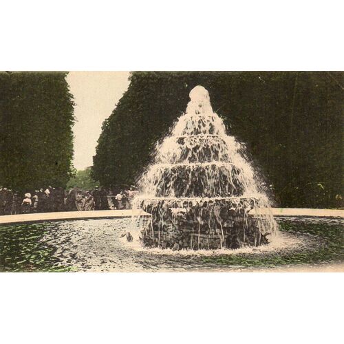 Carte Postale Ancienne - Versailles - La Fontaine De La Pyramide, Un Dimanche De Grandes Eaux