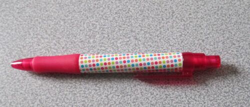 Stylo À Bille Publicitaire Fiducial - Corps Épais Décoré De Points Multicolores, Embouts Rouge Et Inscription Entre Vous Et Nous