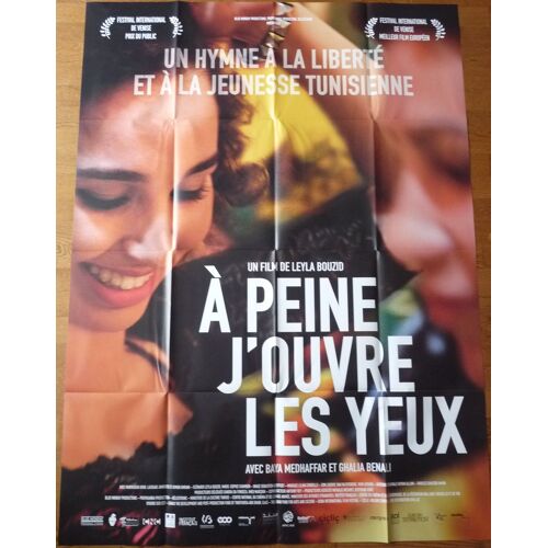 À Peine J'ouvre Les Yeux De Leyla Bouzid Avec Baya Medhaffar , Ghalia Benali - Affiche Originale De Film Format 120 X 160 Cm