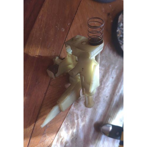 Support/ chariot pour grille pain avec ressort