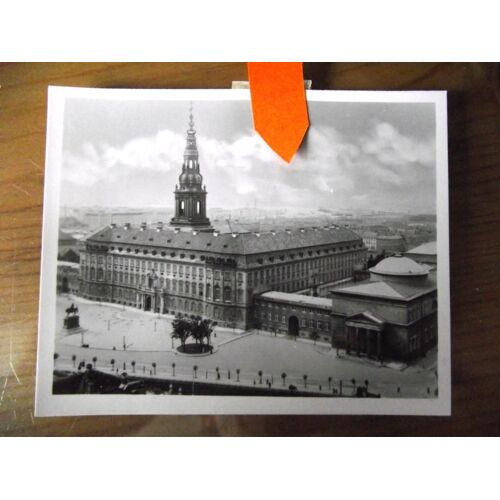 Photo Année 1950.Copenhague Château De Christansborg.Dimensions 8,7x7cm.