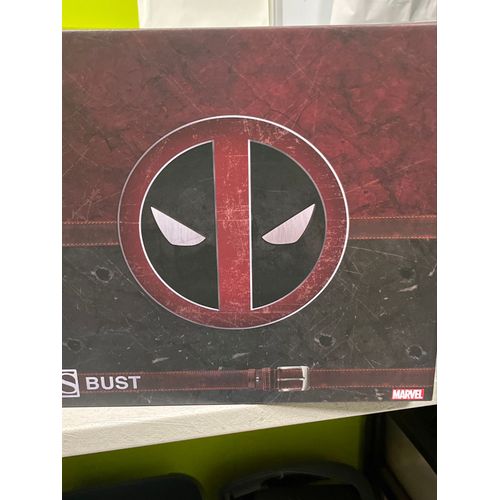 Deadpool Bust Sideshow Collector Collection 