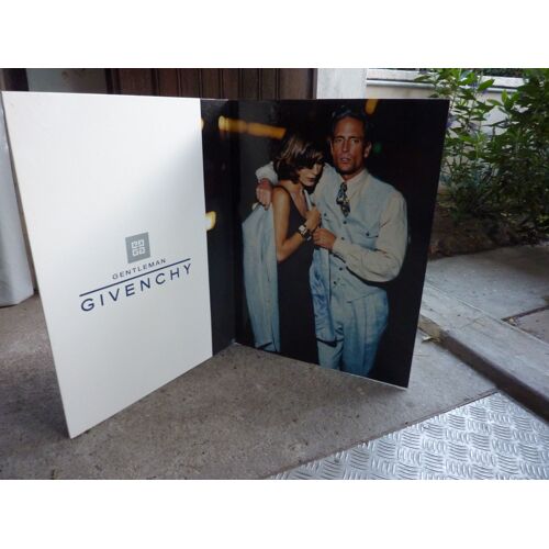Panneau Publicitaire Givenchy Gentleman 1
