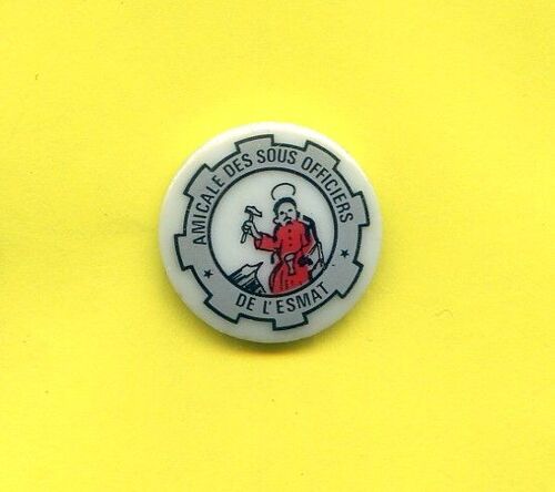 Rare  Pins Amicale Des Sous Officiers De L'esmat  Porcelaine Thosca   Fb226