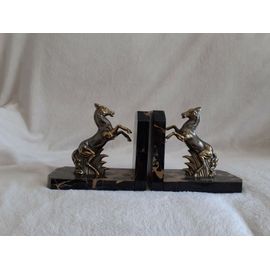 Serre-Livres En Marbre Et Régule Figurants Deux Chevaux Cabré.