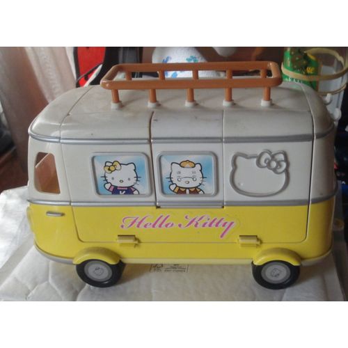 Hello Kitty Camping Car