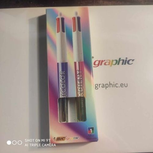 Coffret 2 Stylos Bic 4 Couleurs - Objet De Collection