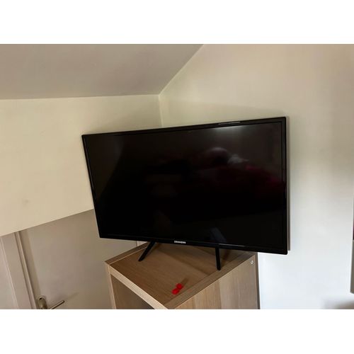Grandin LD32EH231 - 32"