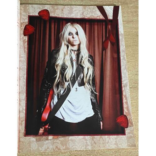 Poster A4 Taylor Momsen Gossip Girl