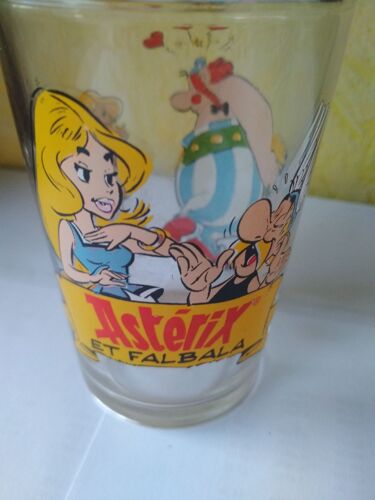 Verre Asterix Et Falbala - Collection Amora Année 2000
