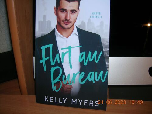 Flirt Au Bureau : Amour Interdit