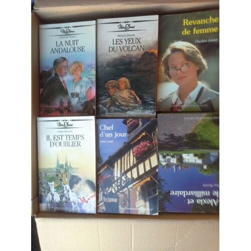 Lot De 235 Livres Nous Deux - Littérature Sentimentale Style Harlequin -