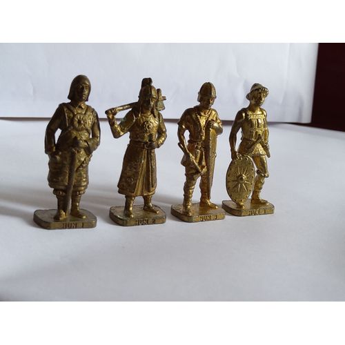 4 X Kinder Metal Série Complète K95 Les Huns