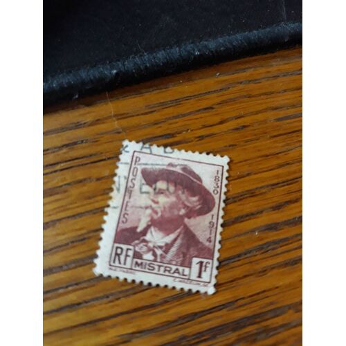 Timbre France Mistral Poete Tp24