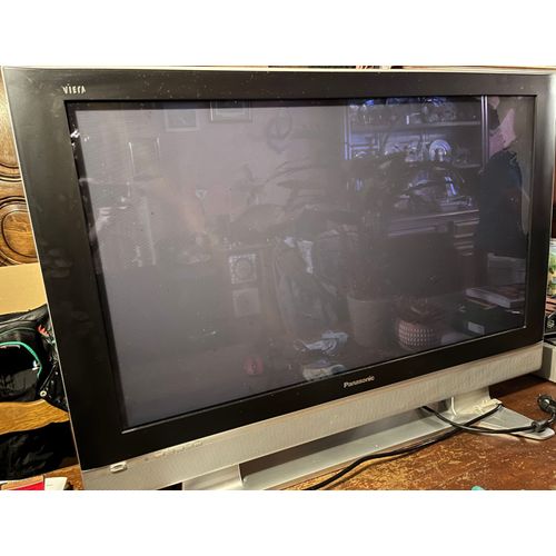 Panasonic TH-42PA50E - 41.7"